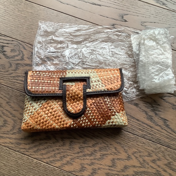 NWOT Cute purse (can be a clutch or shoulder) - Picture 1 of 5